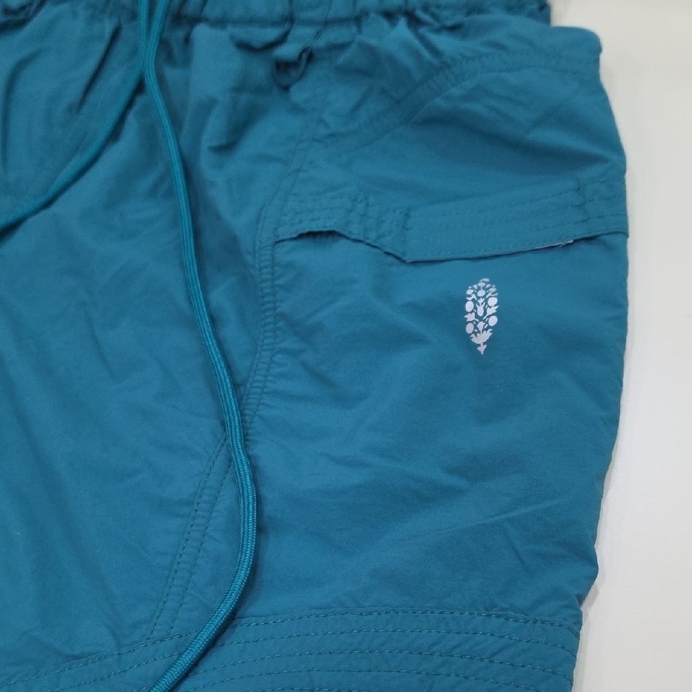 FP Movement By Free People Turquoise shorts  with cargo pockets, Size S, NWOT - Picture 5 of 16